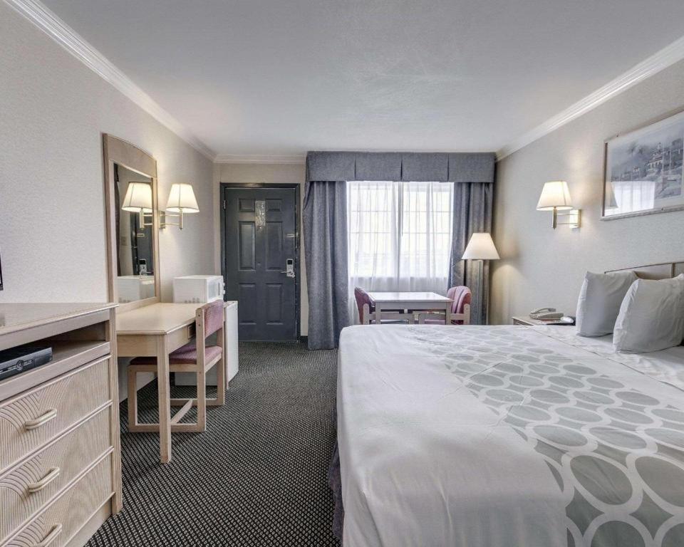 อีโคโน ลอดจ์ Hotel แวนฮอร์น ภายนอก รูปภาพ