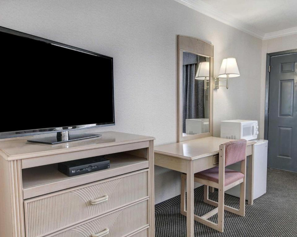 อีโคโน ลอดจ์ Hotel แวนฮอร์น ภายนอก รูปภาพ